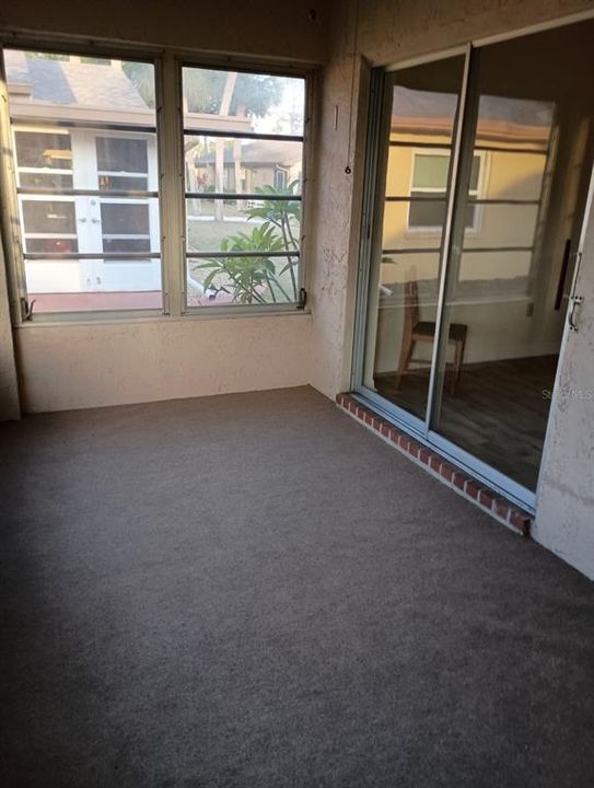 На продажу: $99,900 (2 спален, 2 ванн, 984 Квадратных фут)