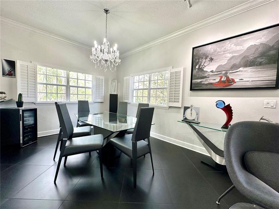 Activo con contrato: $3,600 (3 camas, 2 baños, 2020 Pies cuadrados)