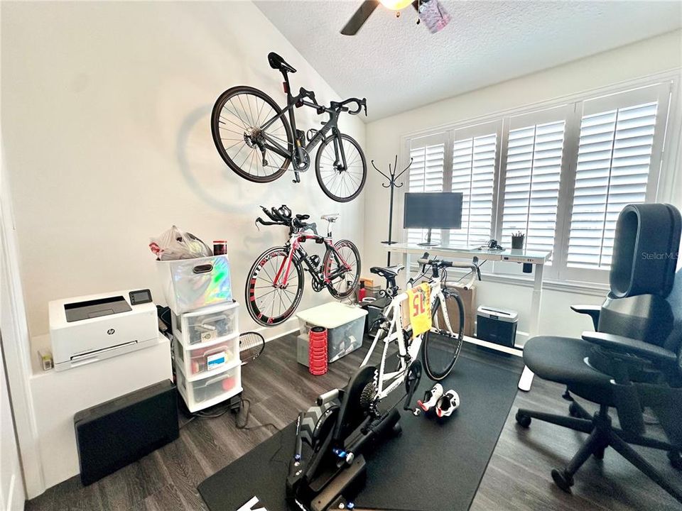 Activo con contrato: $3,600 (3 camas, 2 baños, 2020 Pies cuadrados)