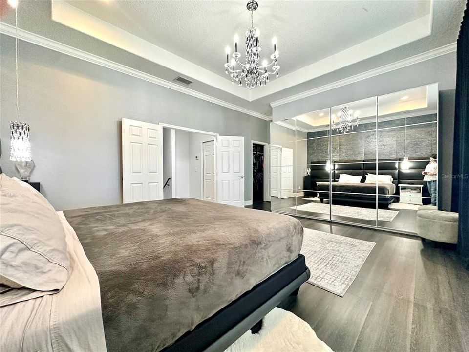 Activo con contrato: $3,600 (3 camas, 2 baños, 2020 Pies cuadrados)