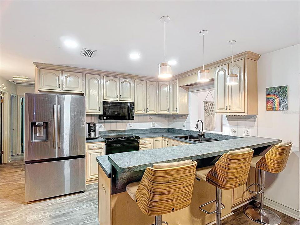 For Sale: $399,000 (3 beds, 2 baths, 1356 Square Feet)