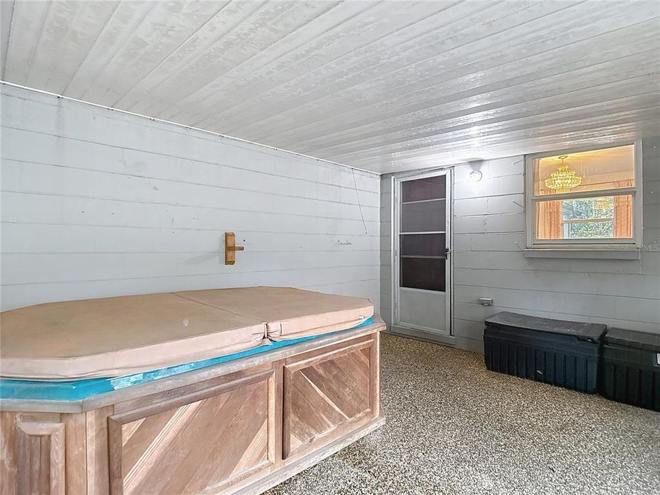 For Sale: $399,000 (3 beds, 2 baths, 1356 Square Feet)