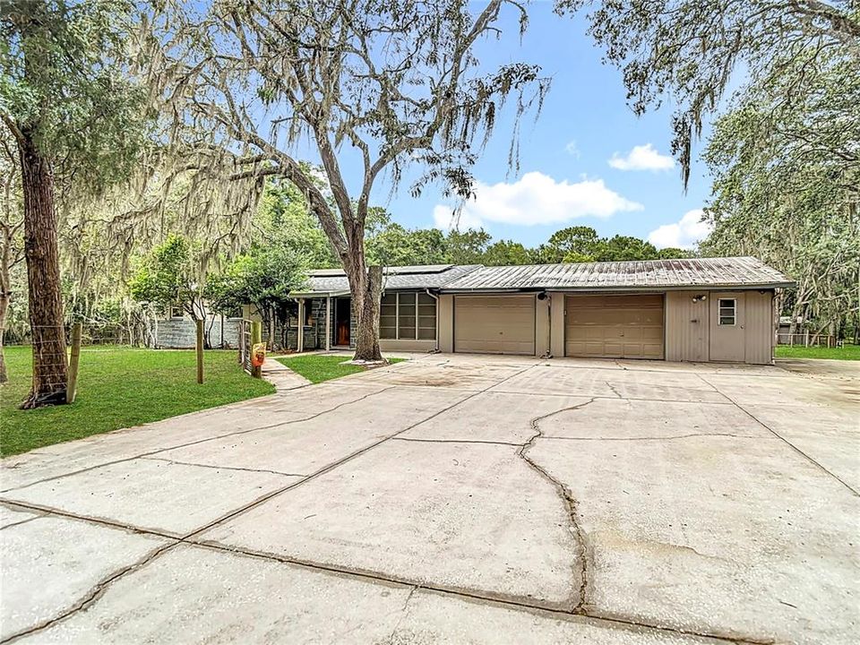 For Sale: $399,000 (3 beds, 2 baths, 1356 Square Feet)