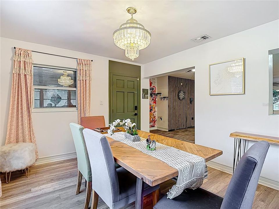 For Sale: $399,000 (3 beds, 2 baths, 1356 Square Feet)