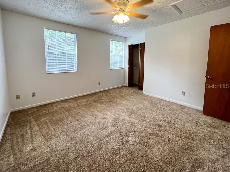 For Rent: $1,275 (2 beds, 1 baths, 1000 Square Feet)