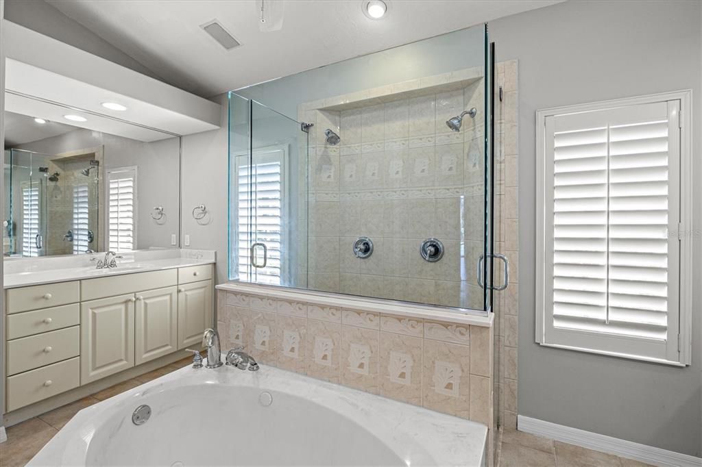 На продажу: $1,239,000 (4 спален, 4 ванн, 3924 Квадратных фут)