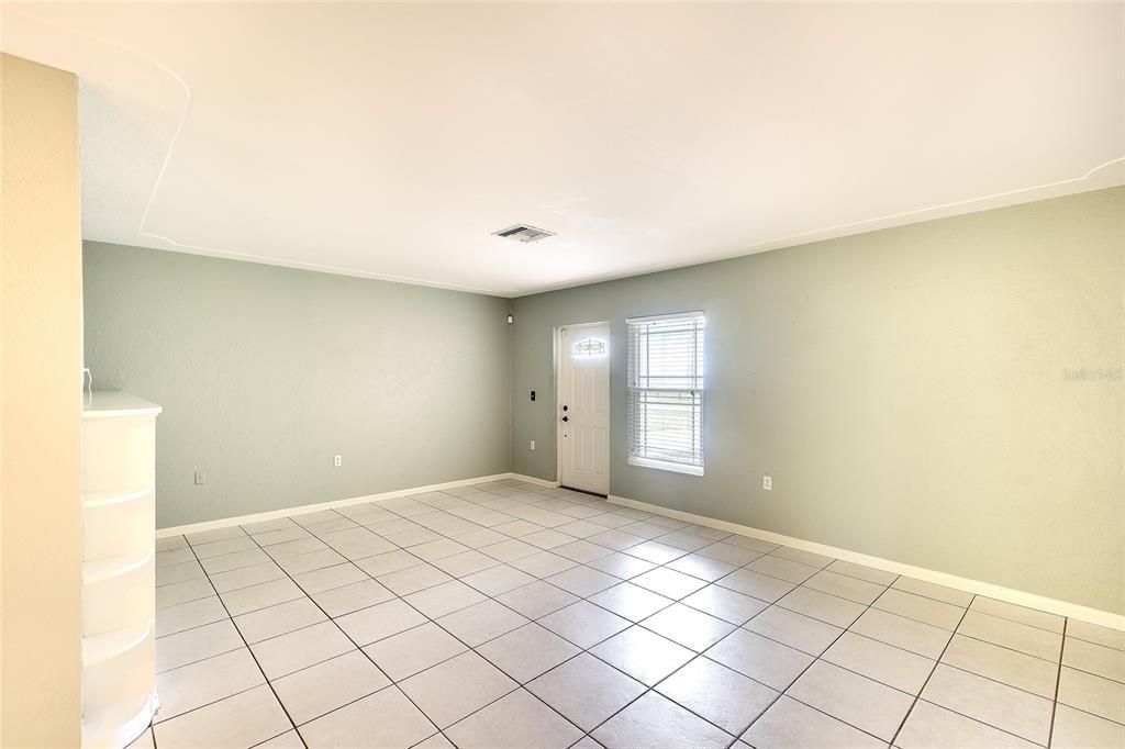 For Sale: $369,000 (3 beds, 2 baths, 1572 Square Feet)