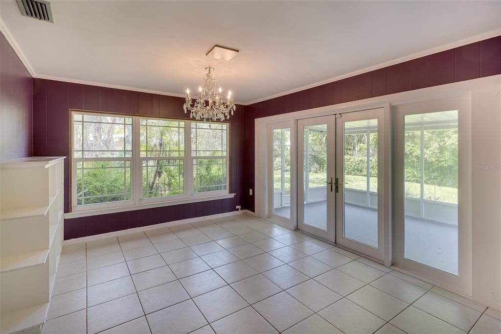 For Sale: $369,000 (3 beds, 2 baths, 1572 Square Feet)