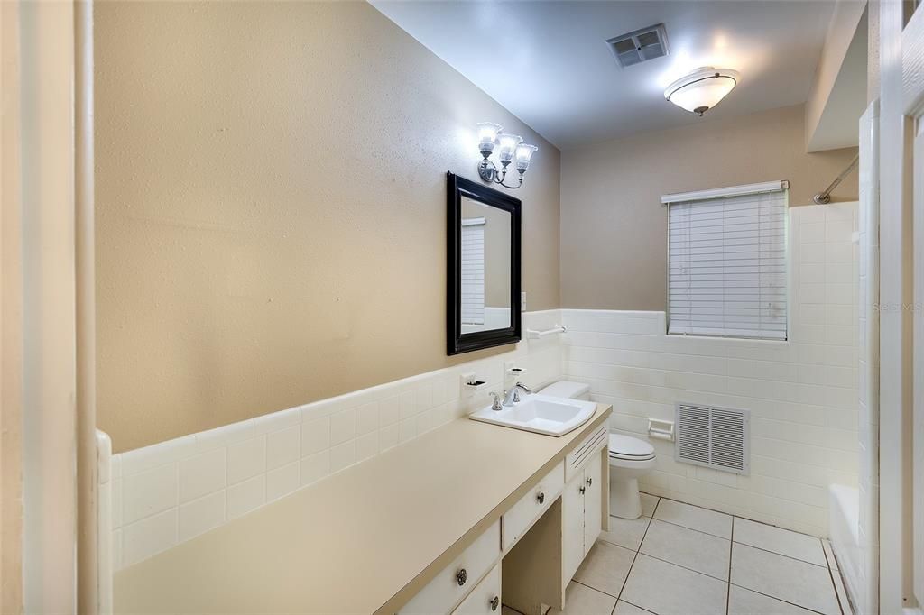 For Sale: $369,000 (3 beds, 2 baths, 1572 Square Feet)