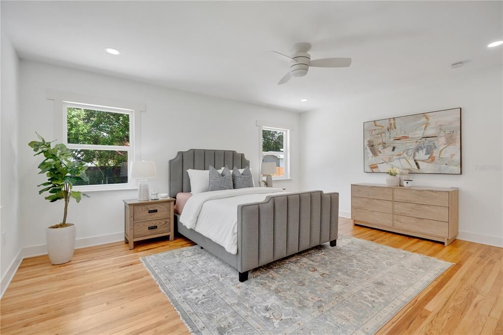 Под контрактом: $825,000 (4 спален, 3 ванн, 2812 Квадратных фут)