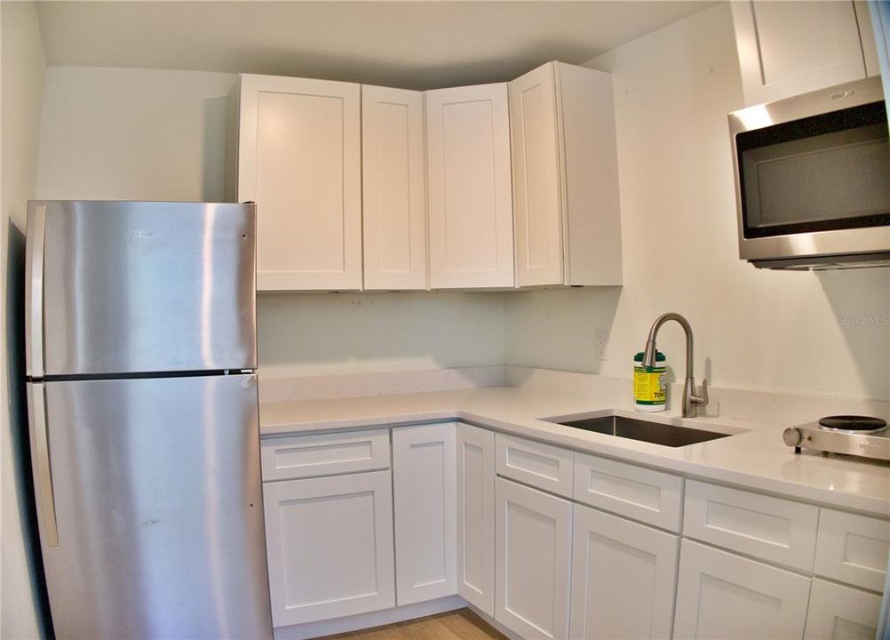 Под контрактом: $825,000 (4 спален, 3 ванн, 2812 Квадратных фут)