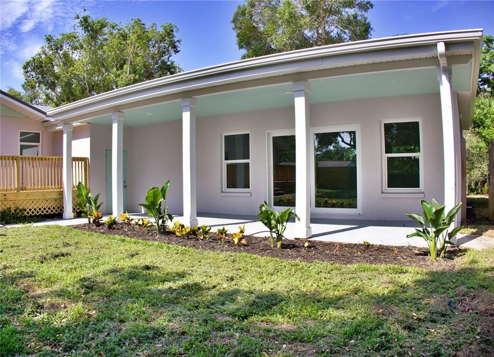 Под контрактом: $825,000 (4 спален, 3 ванн, 2812 Квадратных фут)