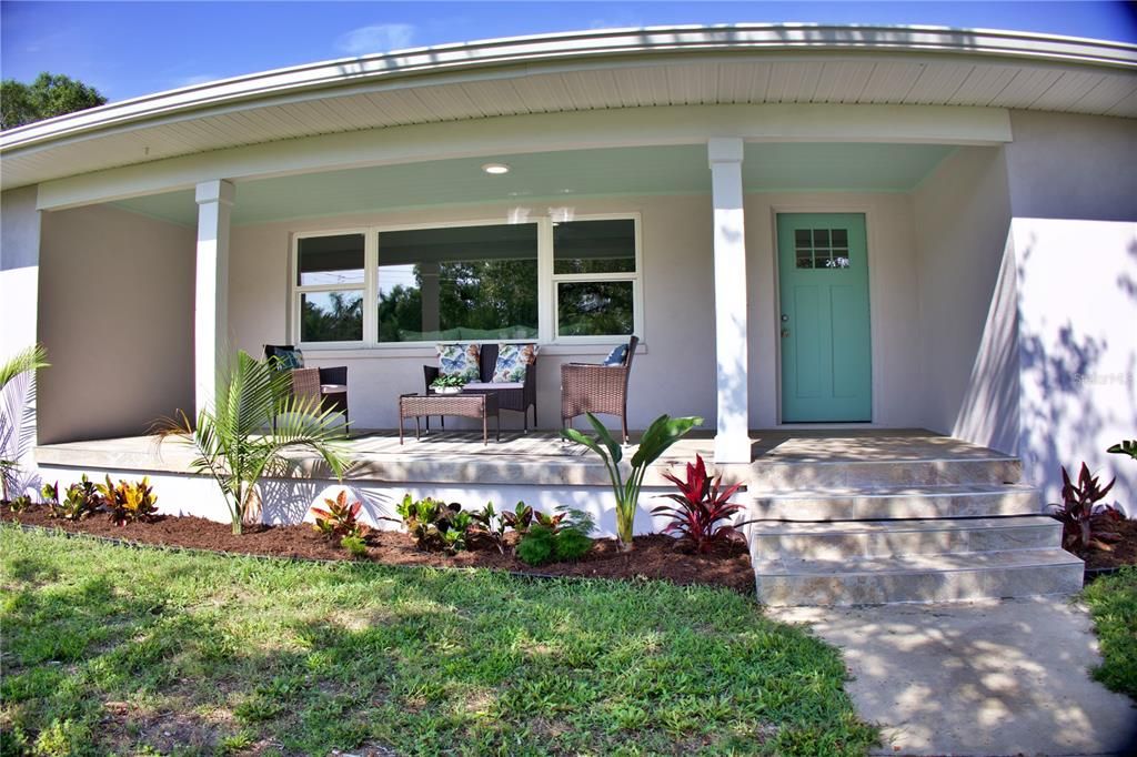 Под контрактом: $825,000 (4 спален, 3 ванн, 2812 Квадратных фут)