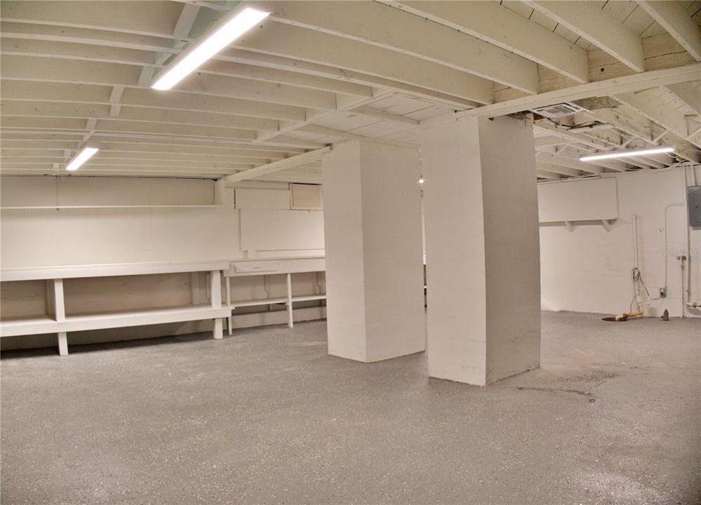 Под контрактом: $825,000 (4 спален, 3 ванн, 2812 Квадратных фут)