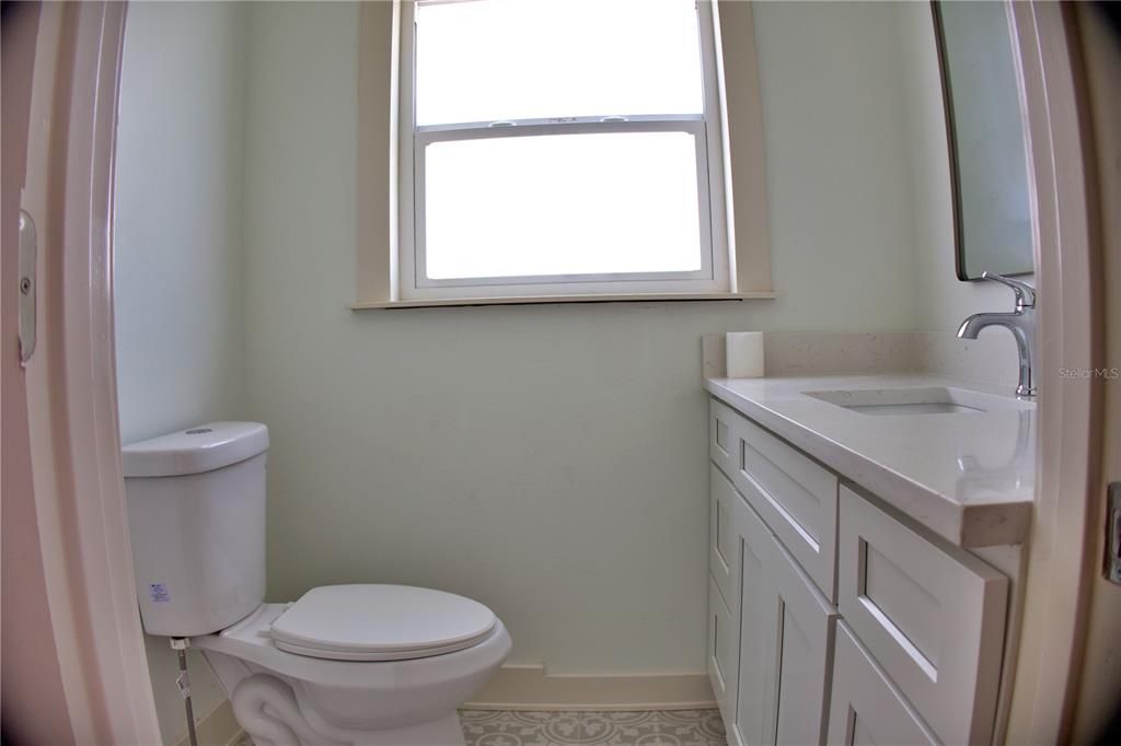 Под контрактом: $825,000 (4 спален, 3 ванн, 2812 Квадратных фут)