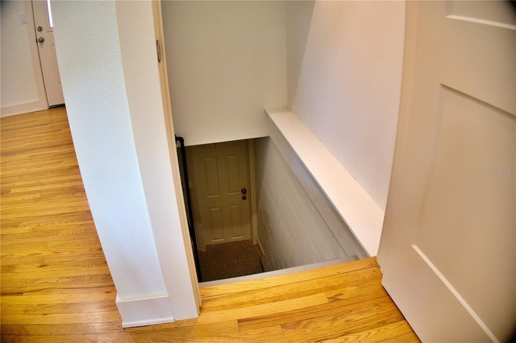 Под контрактом: $825,000 (4 спален, 3 ванн, 2812 Квадратных фут)