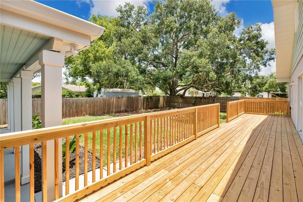 Под контрактом: $825,000 (4 спален, 3 ванн, 2812 Квадратных фут)