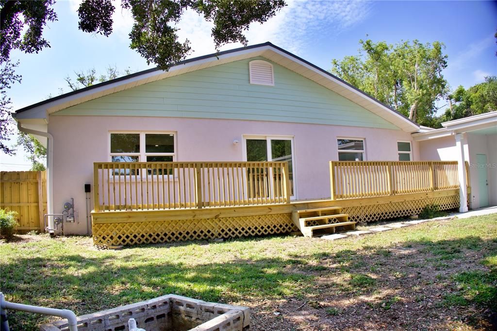 Под контрактом: $825,000 (4 спален, 3 ванн, 2812 Квадратных фут)