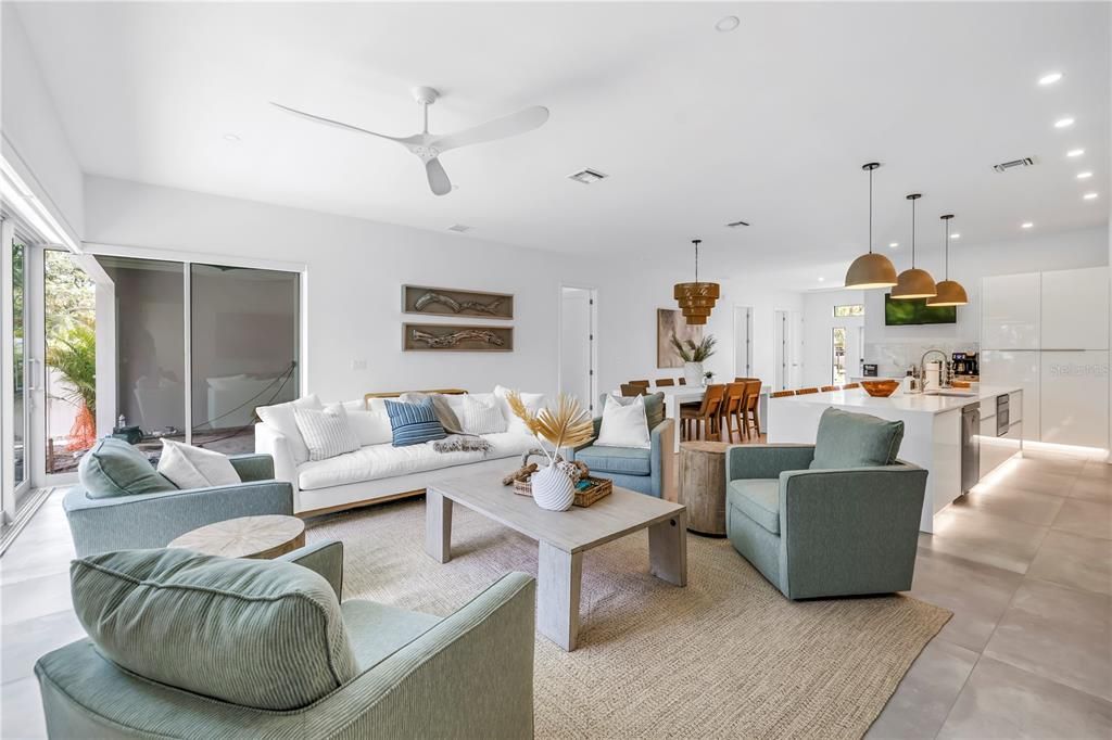 For Sale: $2,500,000 (6 beds, 6 baths, 3765 Square Feet)