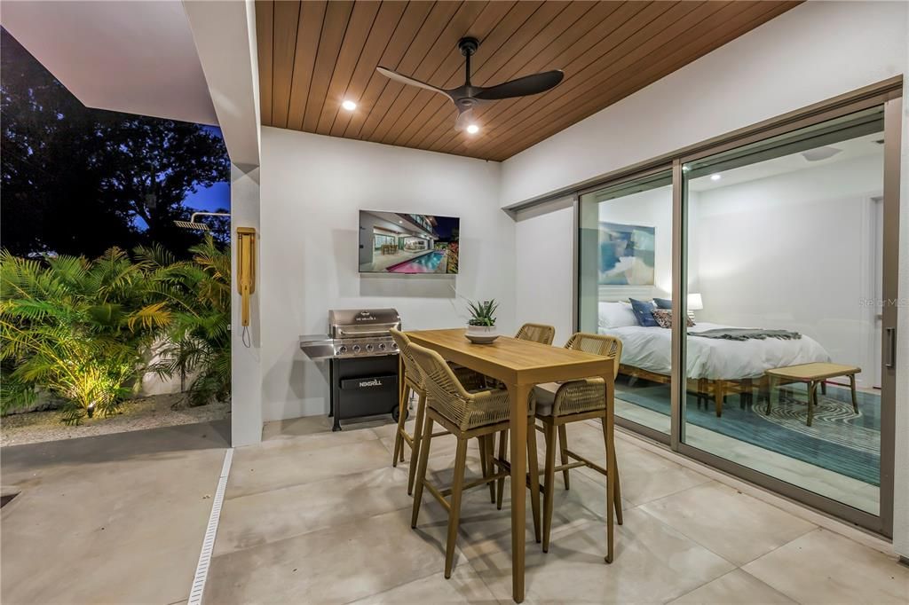 For Sale: $2,500,000 (6 beds, 6 baths, 3765 Square Feet)