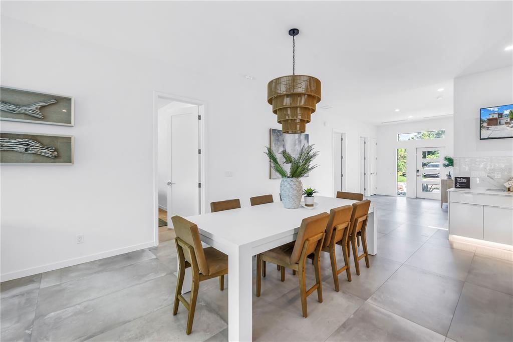 For Sale: $2,500,000 (6 beds, 6 baths, 3765 Square Feet)