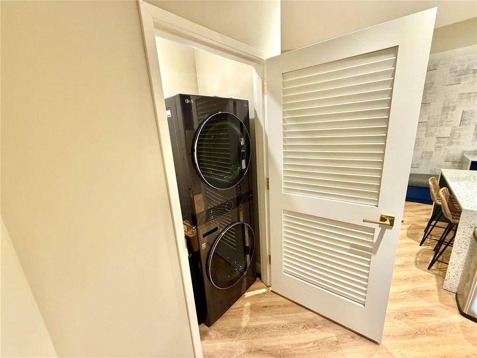 For Rent: $2,500 (2 beds, 2 baths, 1267 Square Feet)