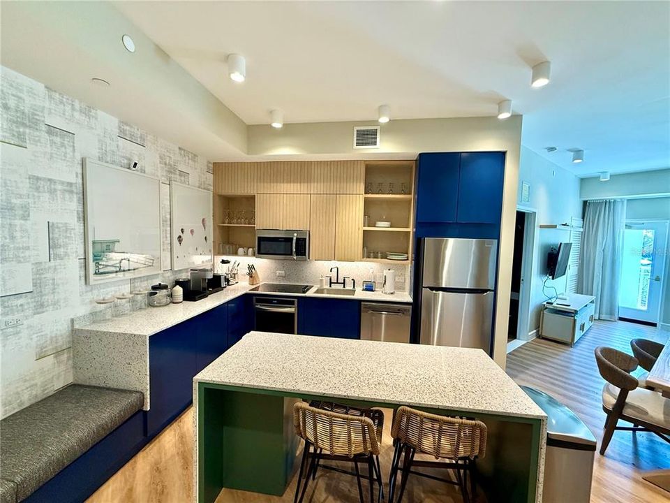 For Rent: $2,500 (2 beds, 2 baths, 1267 Square Feet)