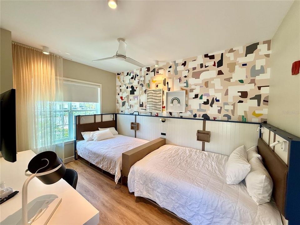 For Rent: $2,500 (2 beds, 2 baths, 1267 Square Feet)
