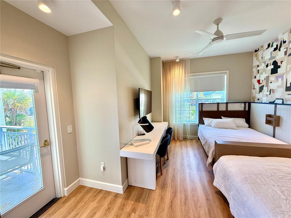 For Rent: $2,500 (2 beds, 2 baths, 1267 Square Feet)