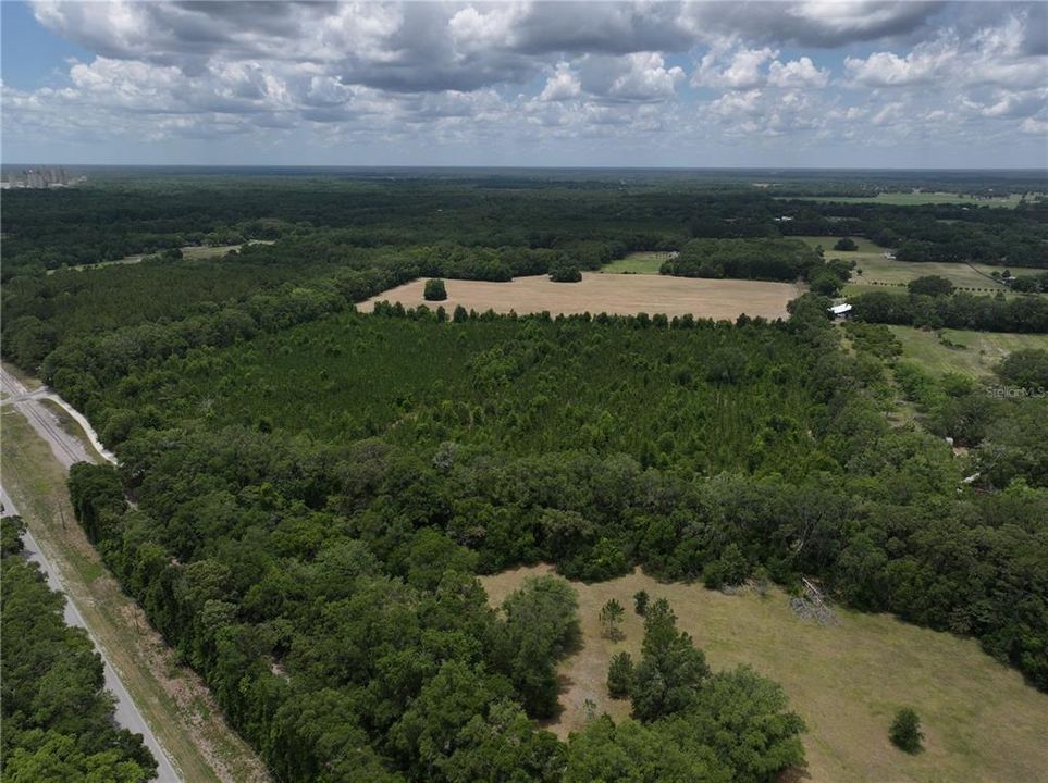 En Venta: $550,000 (30.95 acres)