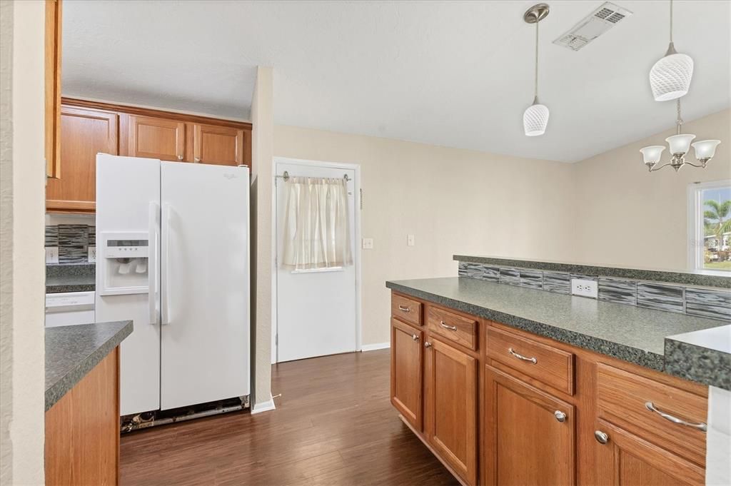 Activo con contrato: $165,900 (2 camas, 2 baños, 1000 Pies cuadrados)