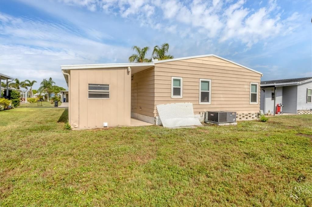 Activo con contrato: $165,900 (2 camas, 2 baños, 1000 Pies cuadrados)