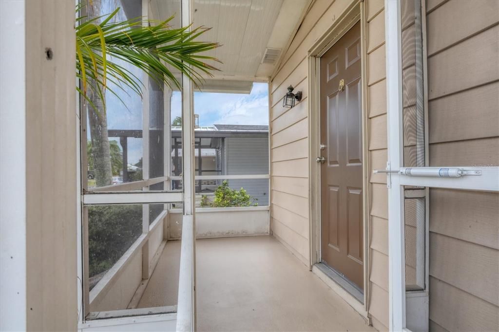 Activo con contrato: $165,900 (2 camas, 2 baños, 1000 Pies cuadrados)