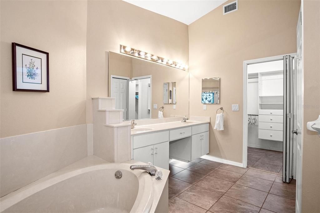 En Venta: $369,900 (2 camas, 2 baños, 1617 Pies cuadrados)