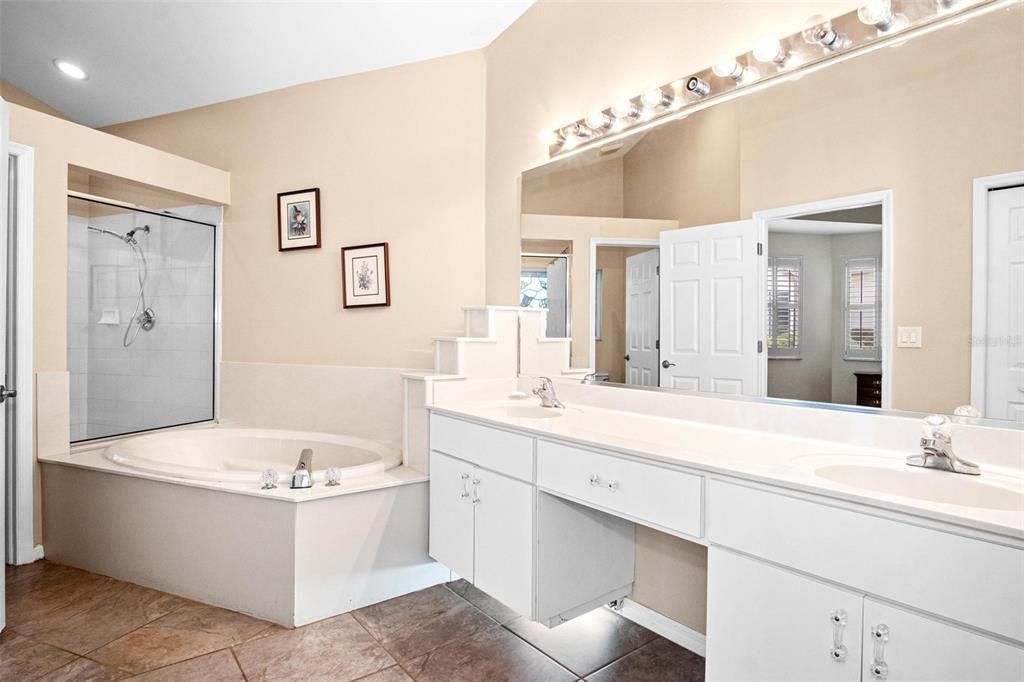 En Venta: $369,900 (2 camas, 2 baños, 1617 Pies cuadrados)