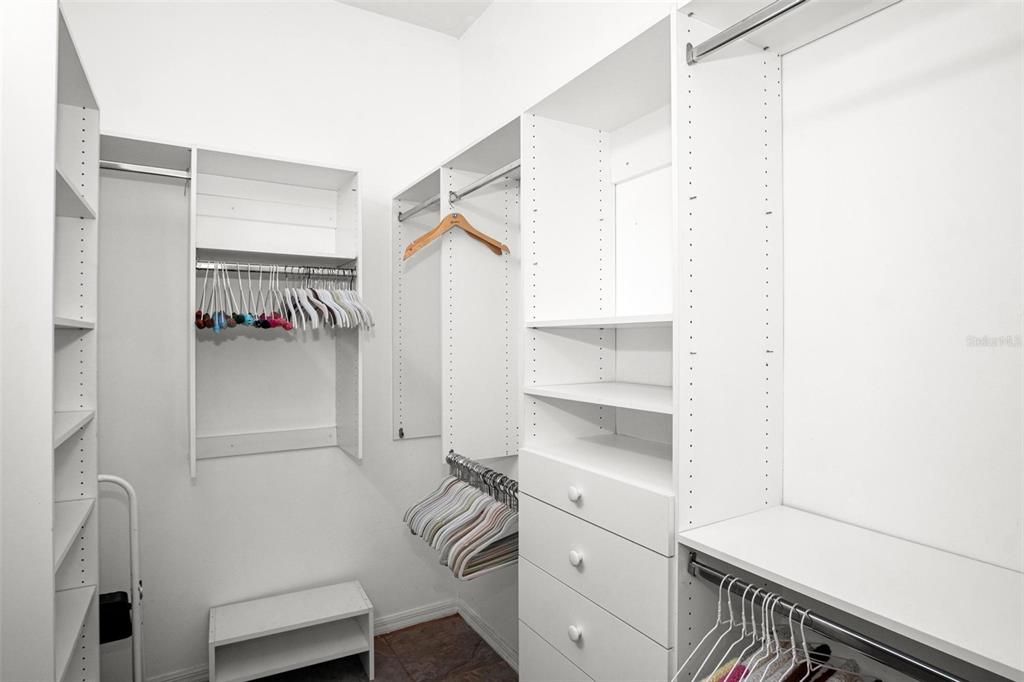 En Venta: $369,900 (2 camas, 2 baños, 1617 Pies cuadrados)