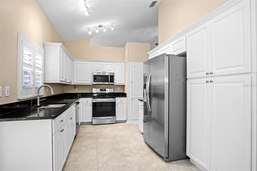 En Venta: $369,900 (2 camas, 2 baños, 1617 Pies cuadrados)