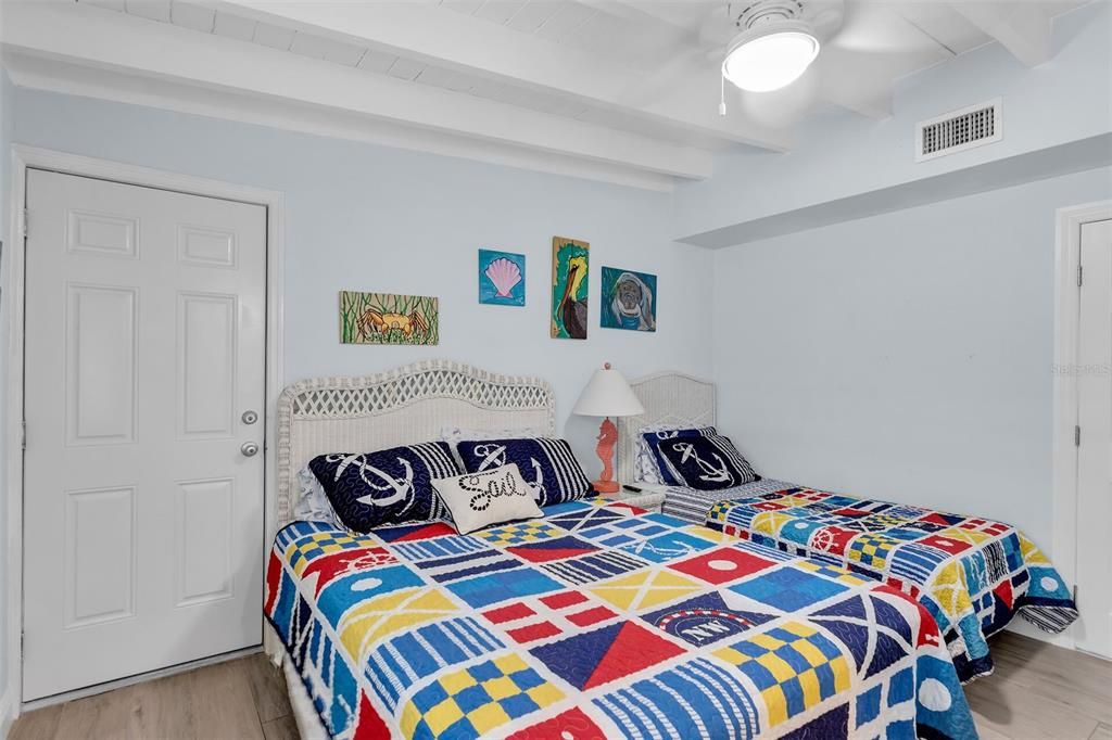 待售: $1,500,000 (3 贝兹, 3 浴室, 1440 平方英尺)