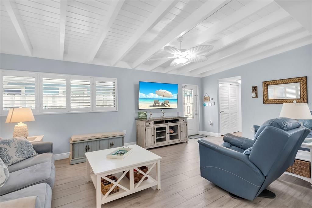 待售: $1,500,000 (3 贝兹, 3 浴室, 1440 平方英尺)