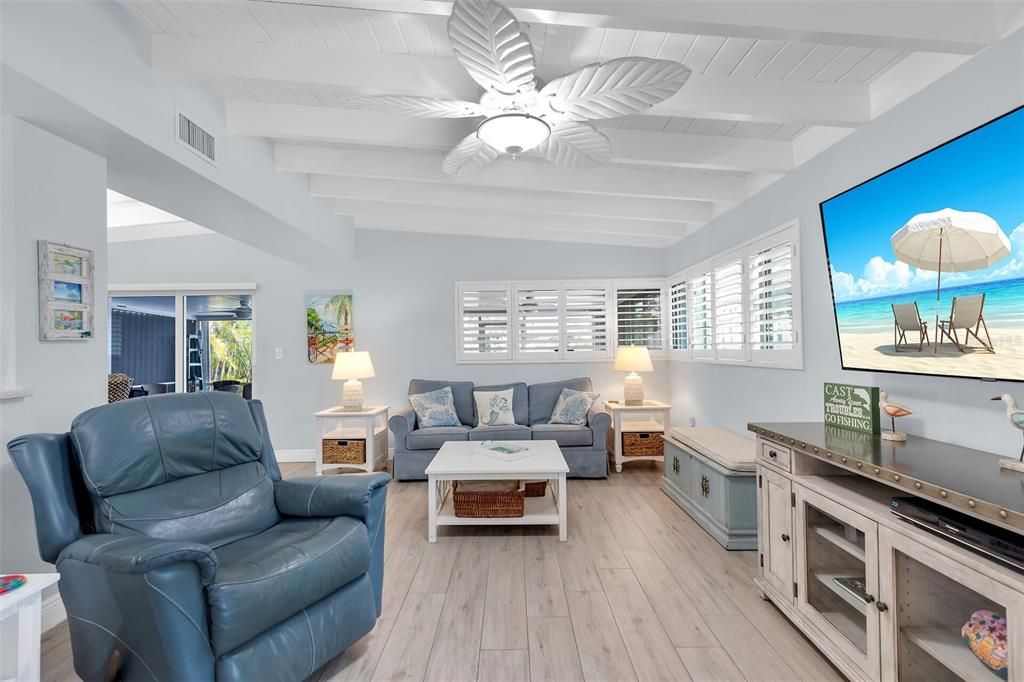 待售: $1,500,000 (3 贝兹, 3 浴室, 1440 平方英尺)