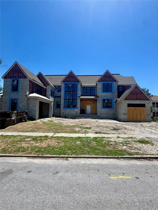 Vendido Recientemente: $4,108,958 (6 camas, 6 baños, 6794 Pies cuadrados)