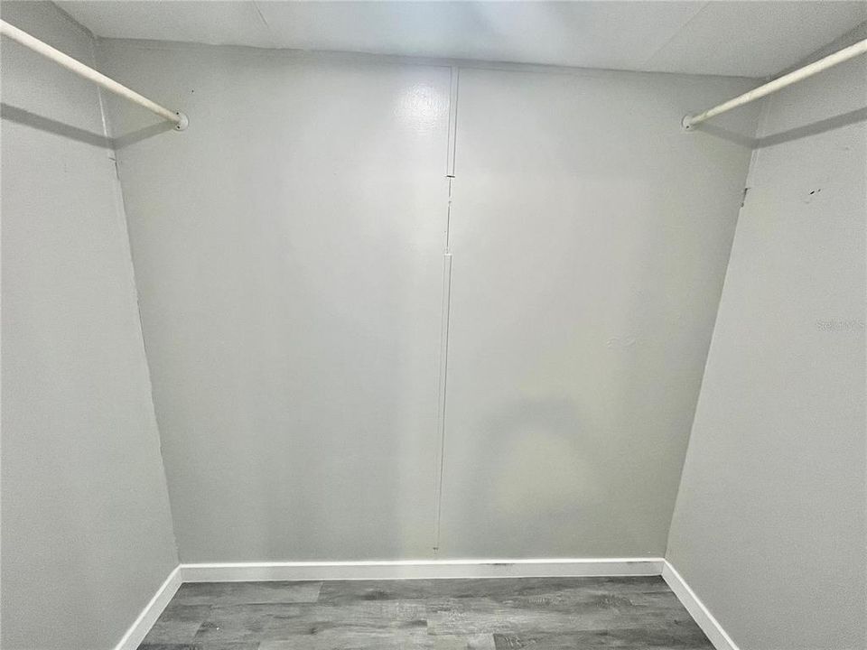 For Sale: $148,900 (2 beds, 2 baths, 1012 Square Feet)