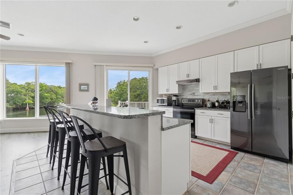 На продажу: $1,060,000 (3 спален, 2 ванн, 2117 Квадратных фут)