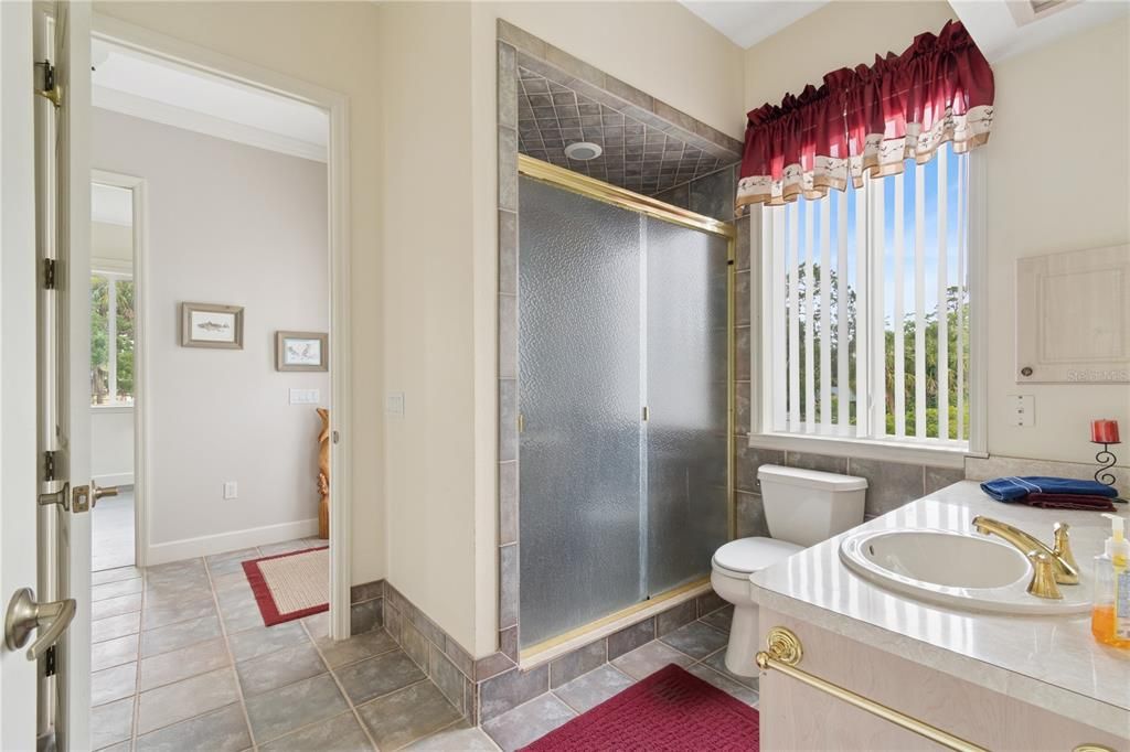 На продажу: $1,060,000 (3 спален, 2 ванн, 2117 Квадратных фут)