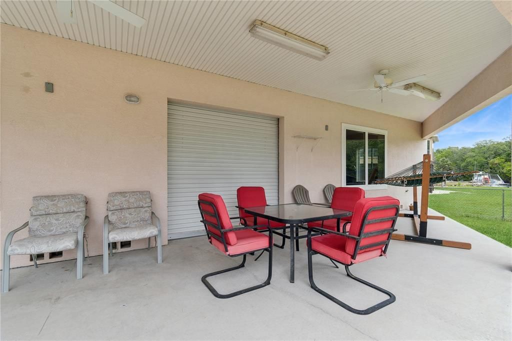 На продажу: $1,060,000 (3 спален, 2 ванн, 2117 Квадратных фут)