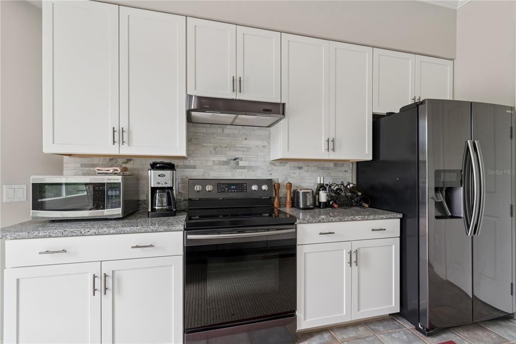 На продажу: $1,060,000 (3 спален, 2 ванн, 2117 Квадратных фут)