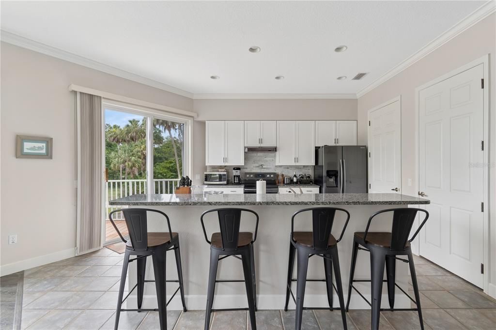 На продажу: $1,060,000 (3 спален, 2 ванн, 2117 Квадратных фут)