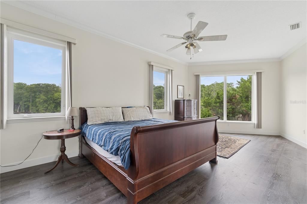 На продажу: $1,060,000 (3 спален, 2 ванн, 2117 Квадратных фут)