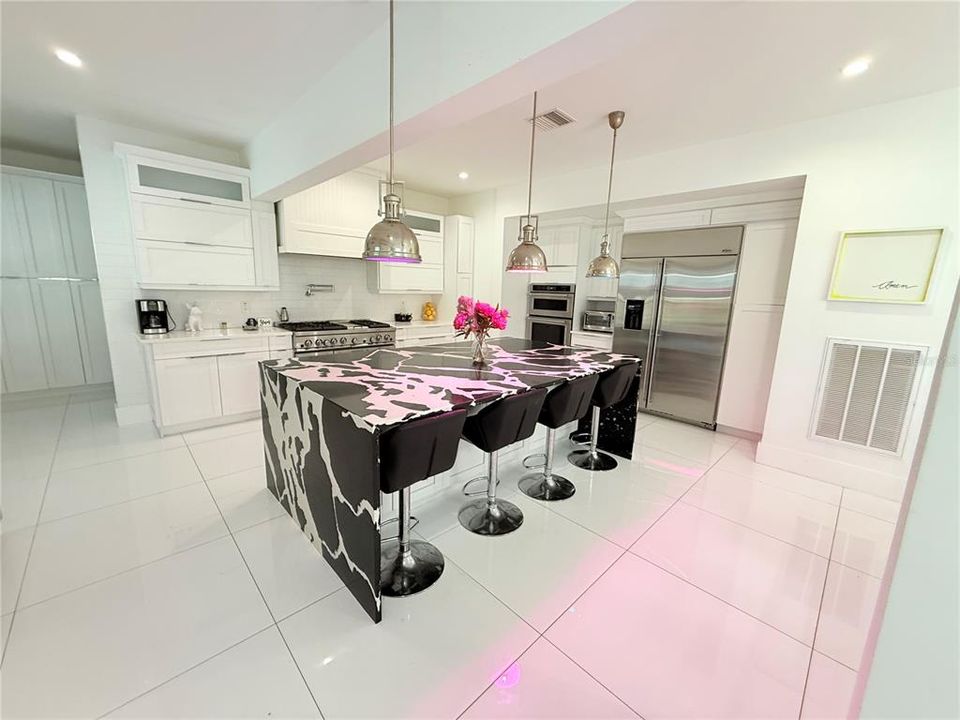 待售: $849,950 (5 贝兹, 4 浴室, 5200 平方英尺)