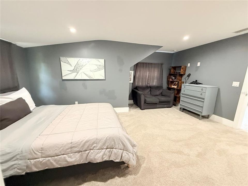 待售: $849,950 (5 贝兹, 4 浴室, 5200 平方英尺)